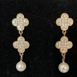 Elegant Gold and Pearl Drop Earrings